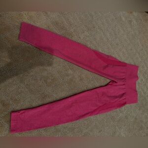 NVGTN seamless leggings, dark pink, butt lifting, thigh ,waist support size xs